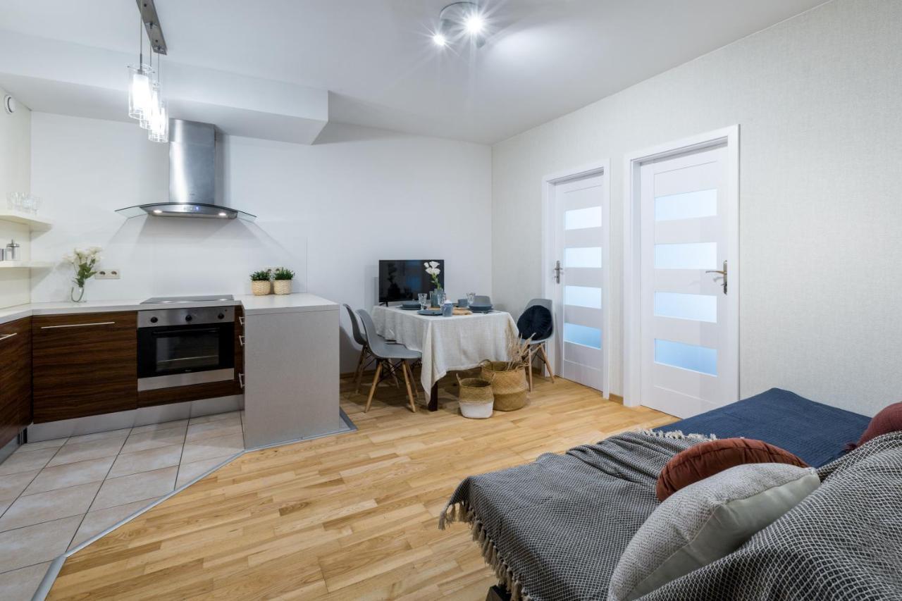 Friendhouse Apartments Angel City クラクフ エクステリア 写真